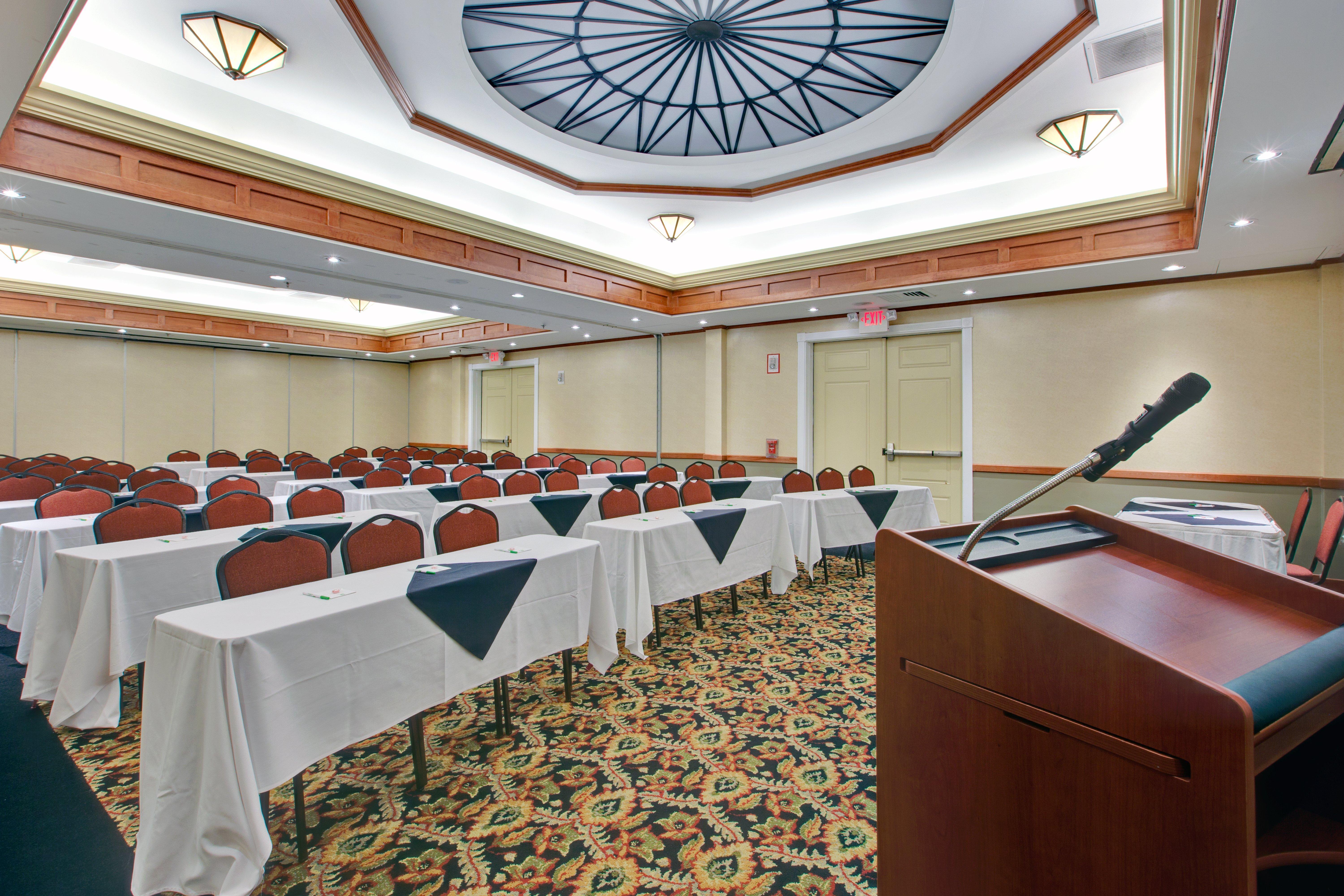 Holiday Inn South Burlington, An Ihg Hotel Bagian luar foto