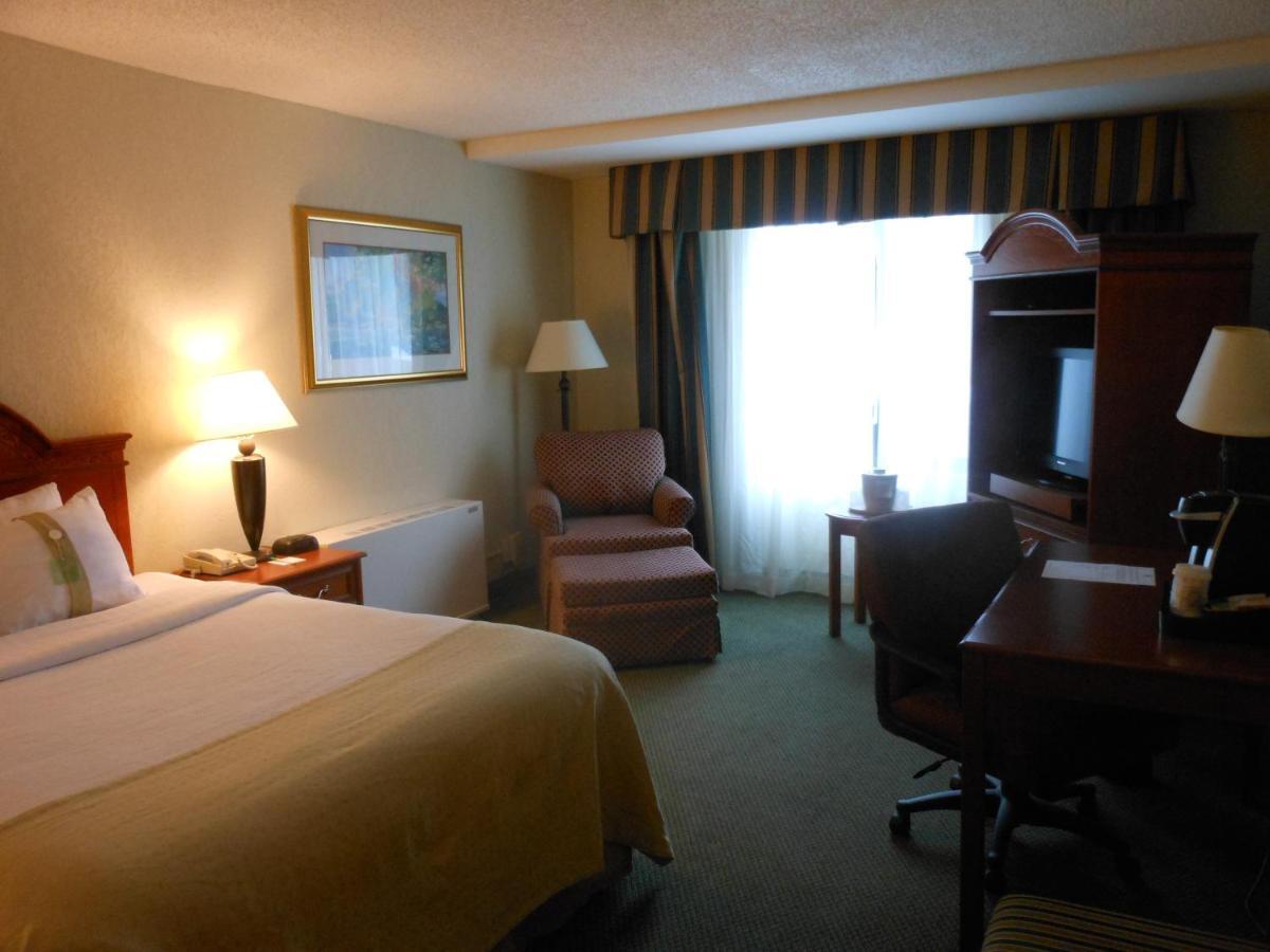 Holiday Inn South Burlington, An Ihg Hotel Bagian luar foto